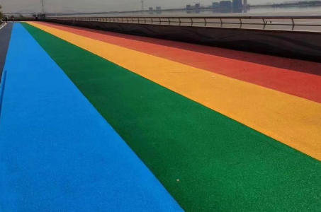 十堰恐龍化工道路標(biāo)線(xiàn)涂料施工需注意哪些要點(diǎn)？如何提升耐用性？